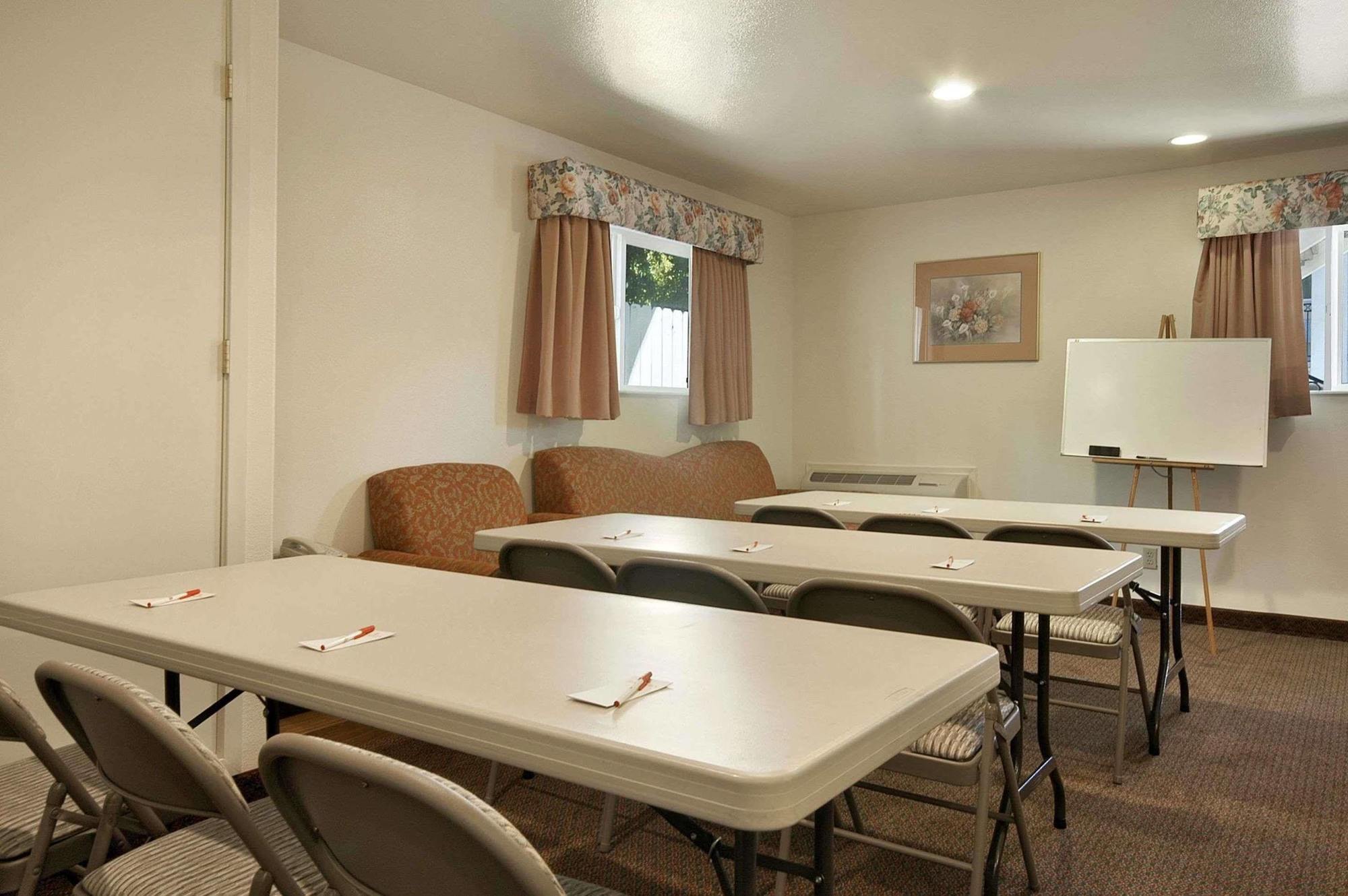 Olive Tree Inn & Suites San Luis Obispo Facilidades foto